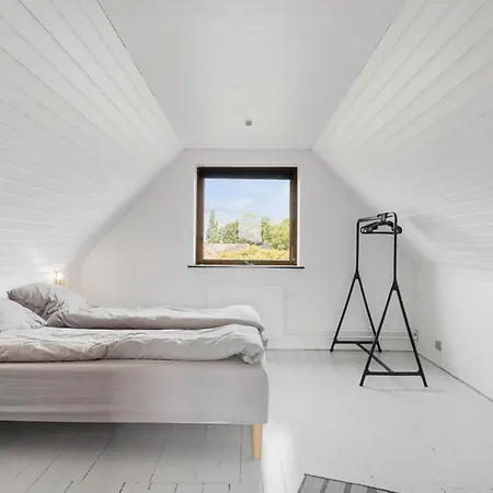 2 Bedroom Amazing In Tatil Evi Rudkøbing